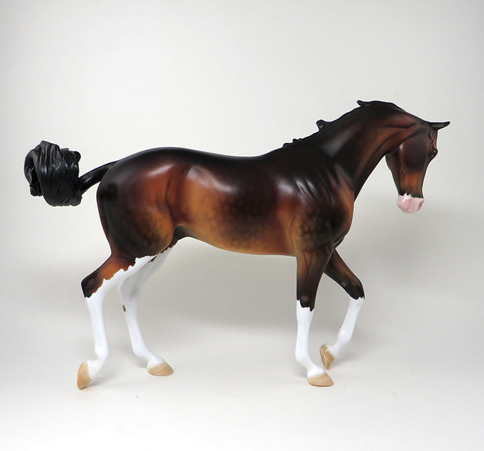 AMERICAN HERO - DAPPLE SEAL BAY PAINT THOROUGHBRED - LE4 - 11/6
