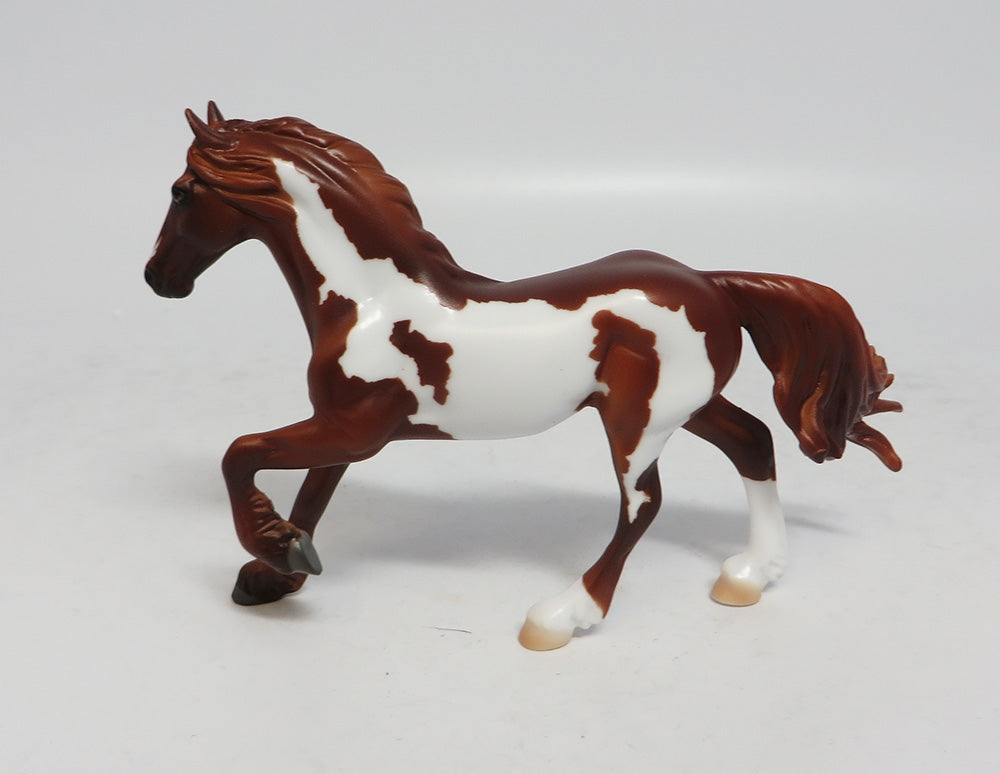 DALARY-OOAK CHESTNUT PAINT FRESIAN CHIP MODEL HORSE SUPER BOWL SALE 2018