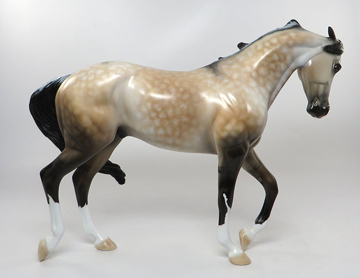 thoroughbred model horse 