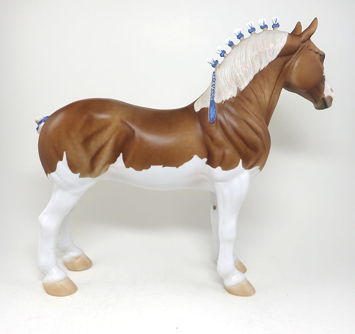 MODEL HORSE 