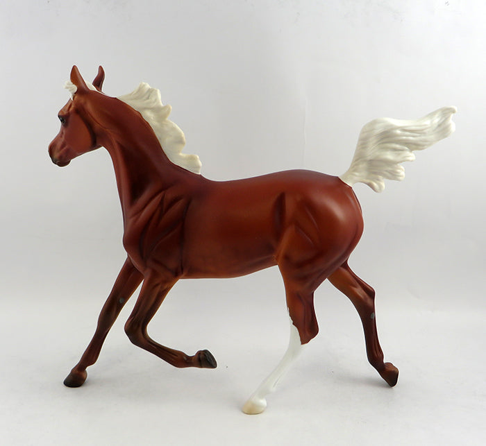 CHESSY-OOAK CHESTNUT ARABIAN YEARLING MODEL HORSE 1/26