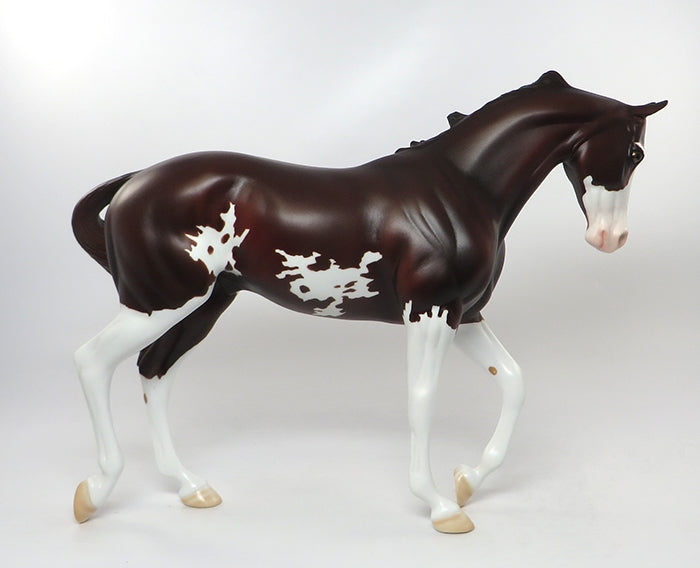 BREEZIN&#39; BY-OOAK CHESTNUT PAINT THOROUGHBRED MODEL HORSE 8/26