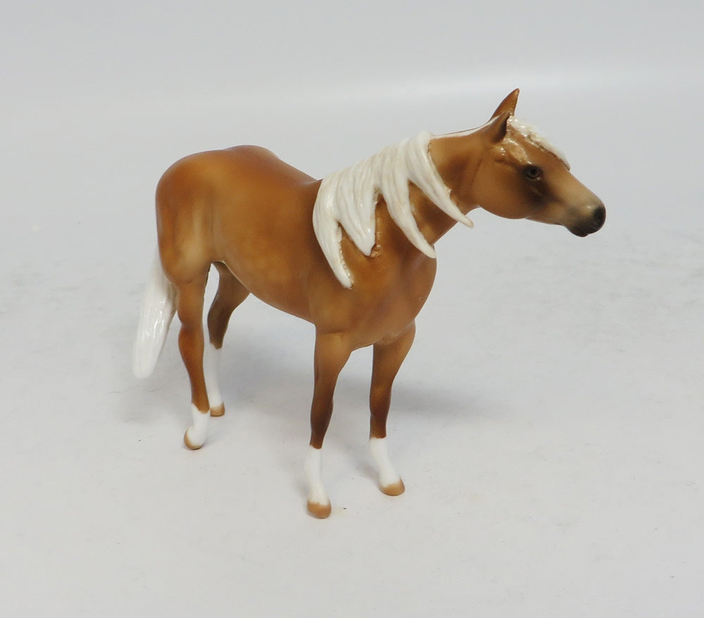GOING FOR THE GOLD-LE-5 PALOMINO STOCK HORSE CHIP MODEL HORSE SUPER BOWL SALE 2018