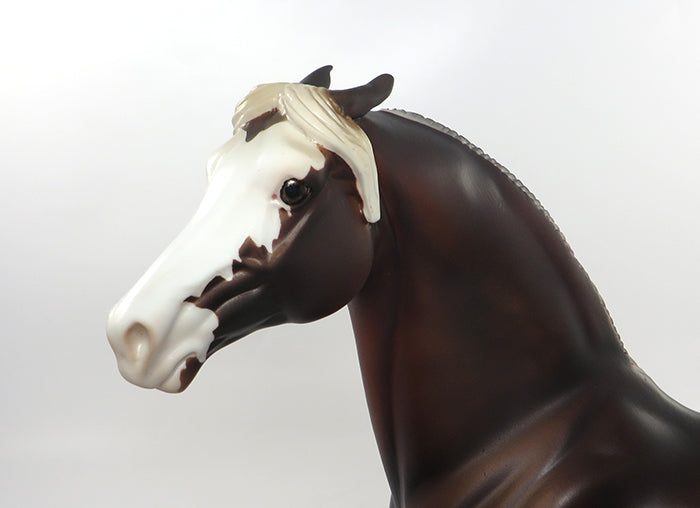POSEY-OOAK SILVER BAY MORGAN MODEL HORSE 8/30