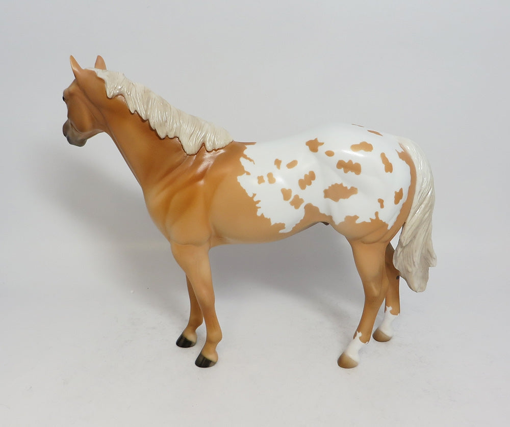 WHO KNEW-LE-3 PALOMINO APPALOOSA ISH MODEL HORSE SUPER BOWL SALE 2018