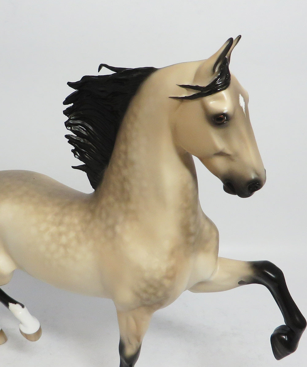 ROYALE WALTZ-OOAK PALE BUCKSKIN SADDLEBRED MODEL HORSE BY SHERYL LEISURE