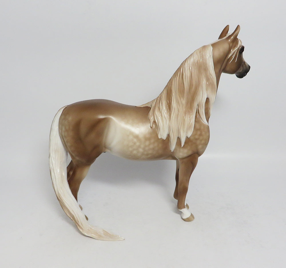 KUHSTER-OOAK CREAMY SORREL MORGAN MODEL HORSE BY SHERYL LEISURE