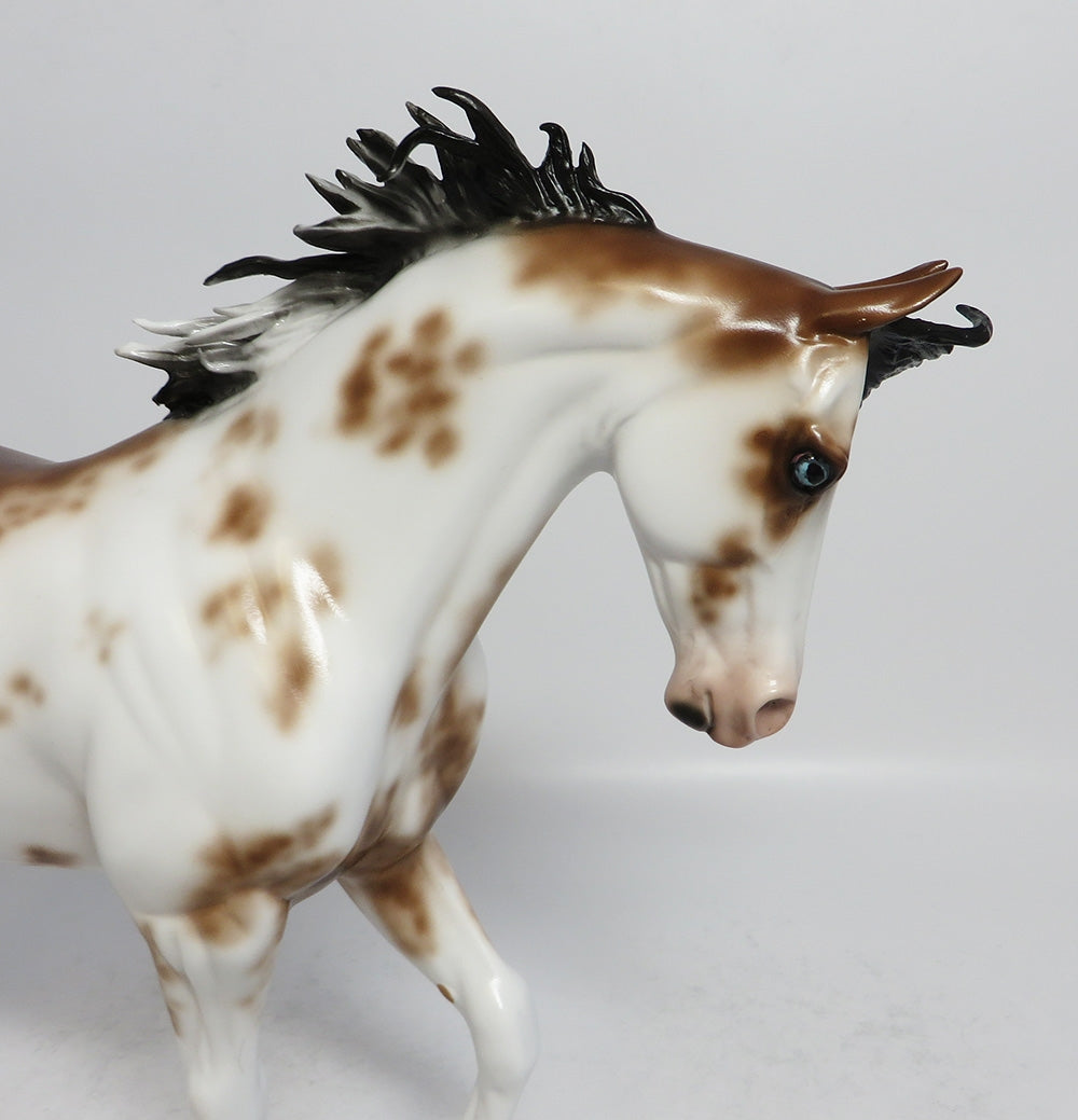 GREAT LESLIE-OOAK BAY SOBINO THOROUGHBRED MODEL HORSE BY SHERYL LEISURE