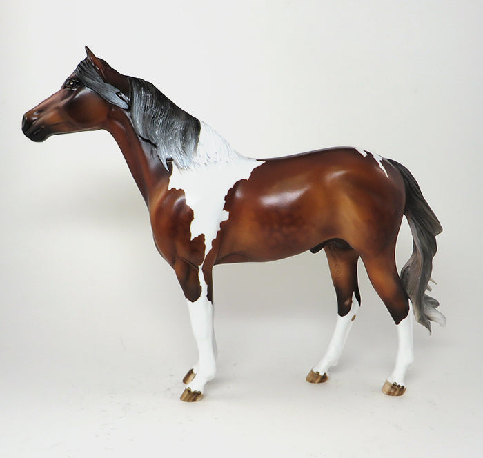 BAY TOBIANO MODEL HORSE