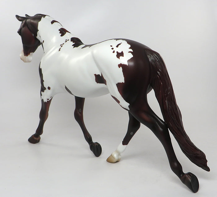 TWISTED STORM-OOAK LIVER CHESTNUT PAINT PALOUSE MODEL HORSE 8/31
