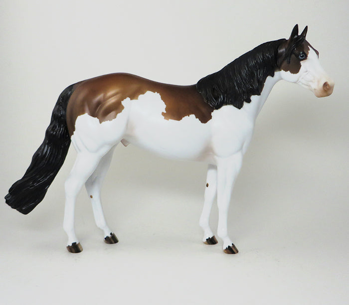 OVERO MODEL HORSE