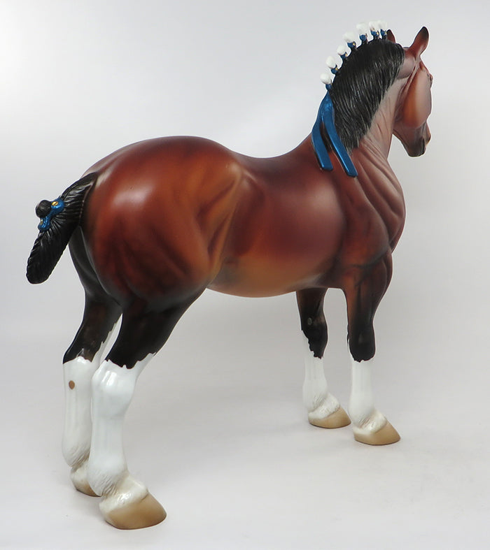 THE JESTER-OOAK BLOOD BAY STANDING DRAFTER MODEL HORSE 9/1