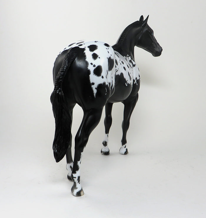 PAINT MODEL HORSE