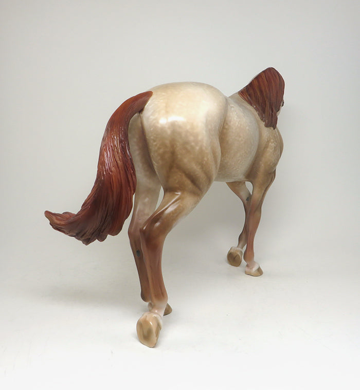 champagne thoroughbred