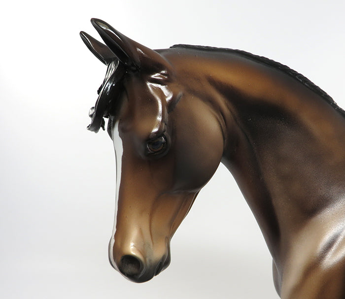 DRUM ROLL-OOAK DAPPLED BAY THOROUGHBRED MODEL HORSE PAINTED &amp; SIGNED BY DAWN QUICK 9/1