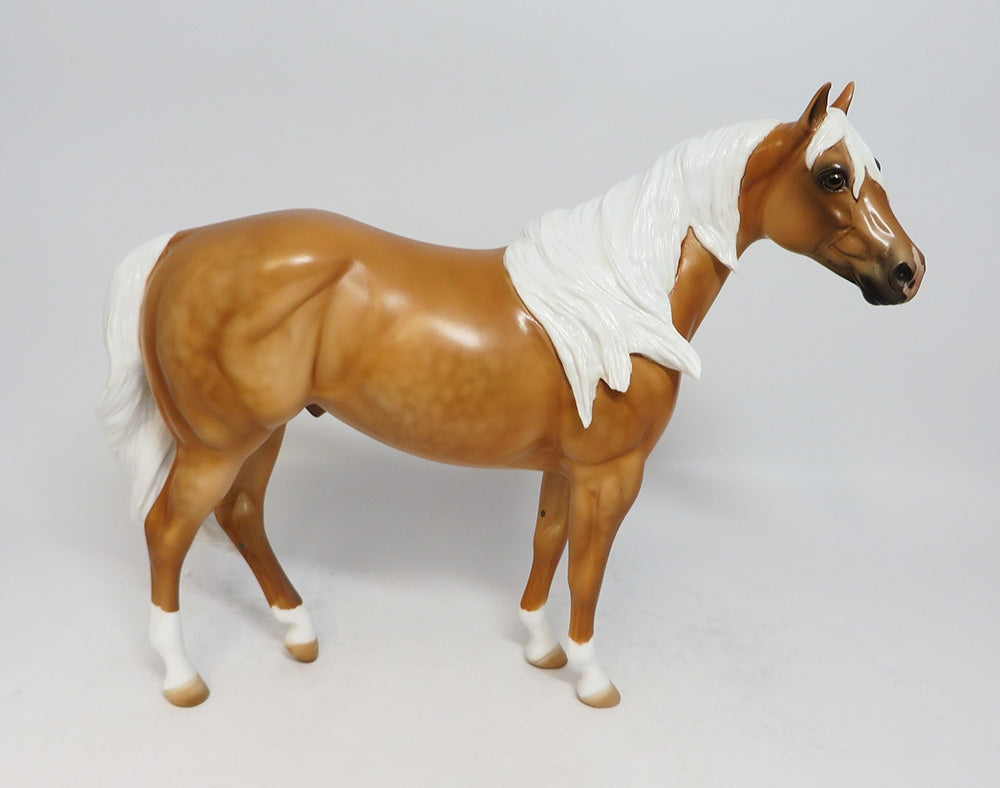 GOING FOR THE GOLD-LE-6 DAPPLE PALOMINO ISH MODEL HORSE SUPER BOWL SALE 2018