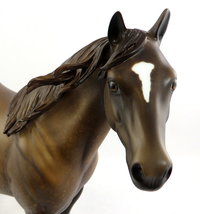 SO DANG LAZY-OOAK CHESTNUT ROAN ISH MODEL HORSE BY AL 1/27