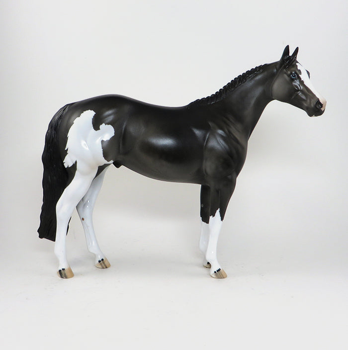 ISH Model Horse 
