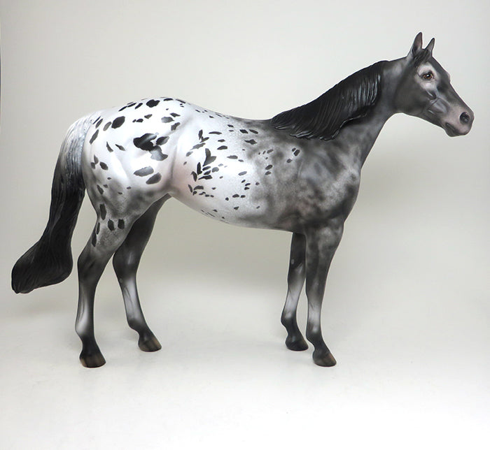 LIMITED EDITION MODEL HORSE