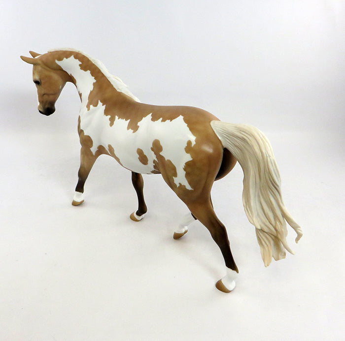 REED-OOAK PALOMINO PAINT PONY MODEL HORSE 1/27