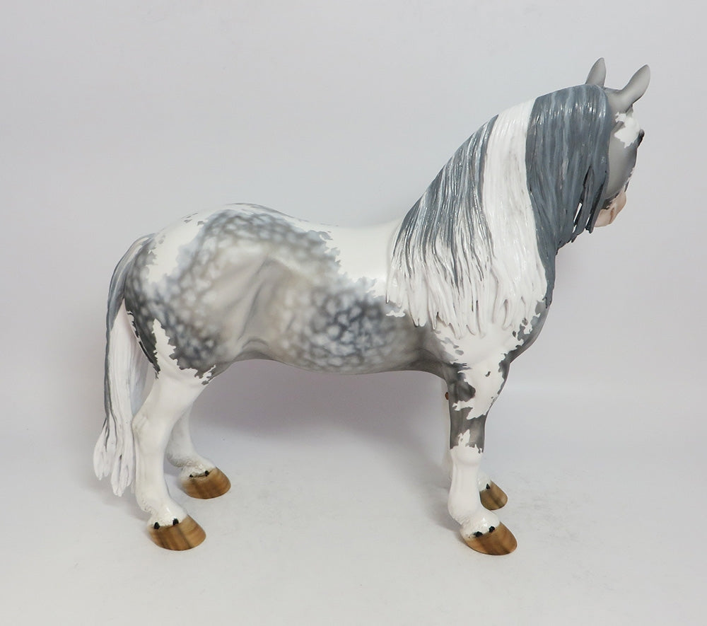 BRUNO - OOAK DAPPLE GREY PINTO STANDING DRAFT MODEL HORSE MW 2018