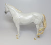 EQUILOCITY BASKET-GOLDEN FANTASY BASKET~25 TICKETS