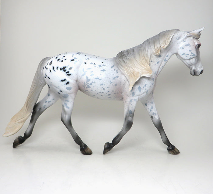 LIMITED EDITION MODEL HORSE