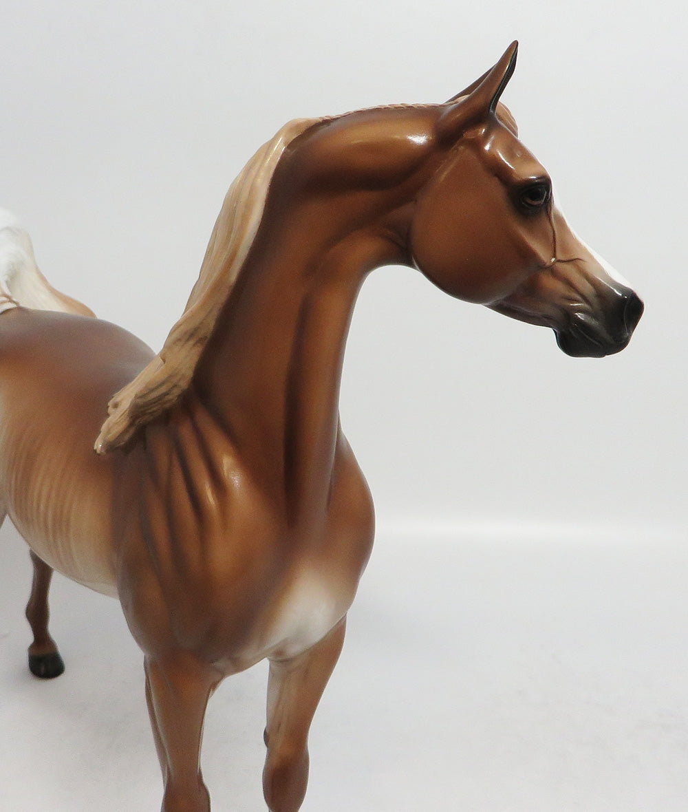 OXFORD CHARLIE-LIGHT SORREL RABICANO ARABIAN MODEL HORSE BY SHERYL LEISURE 2/16/18