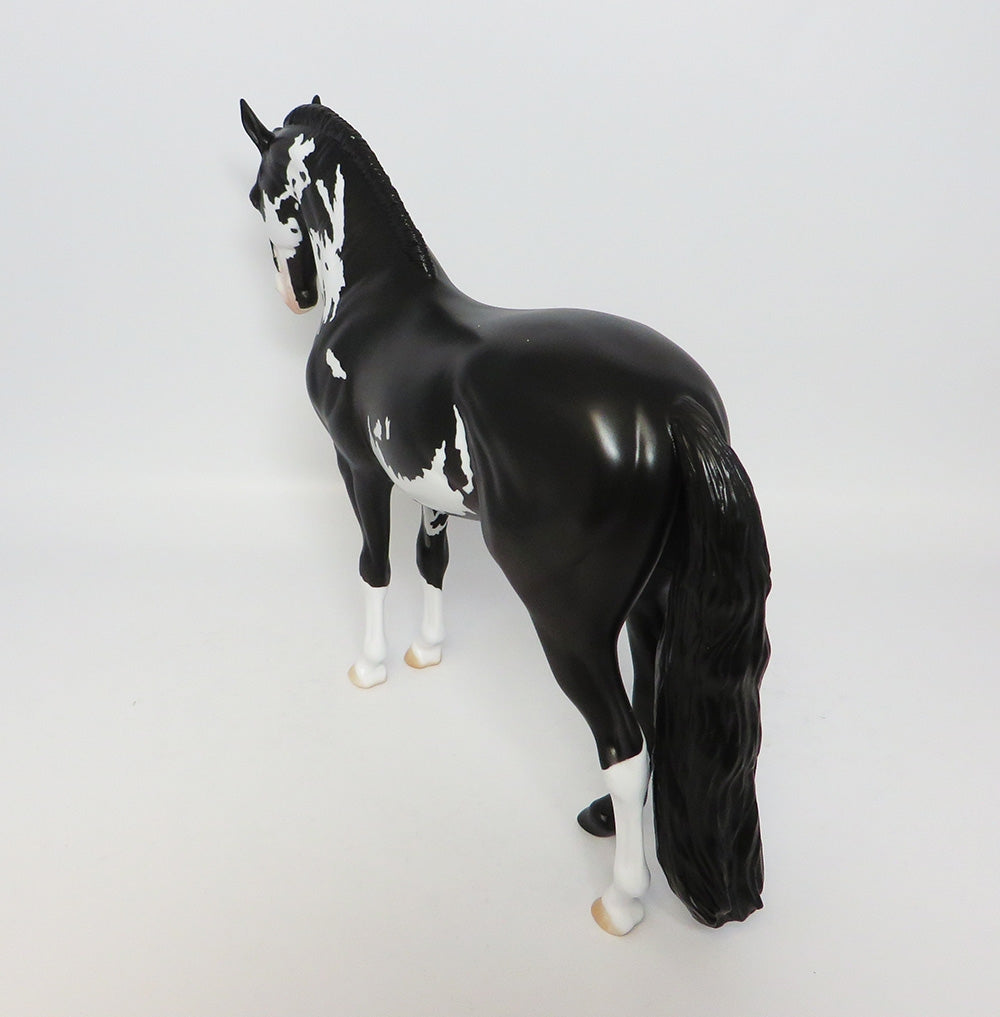 WILDWOOD FLOWER-LE-6 PIEBALD ANDALUSIAN MARE MODEL HORSE EQ 2017