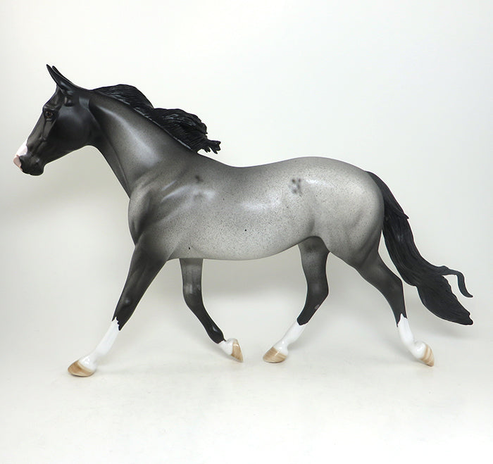 roan model horse 