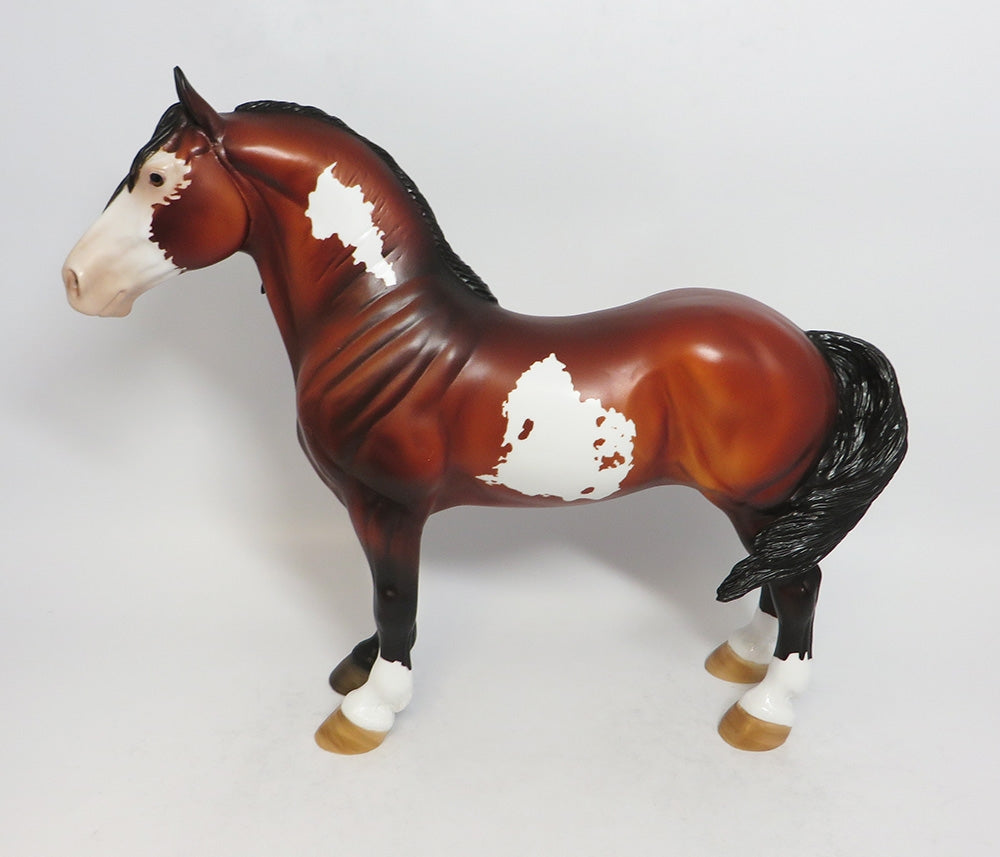 MALCOLM-OOAL BAY PAINT STANDING DRAFTER MIDWEST FAIR 2018