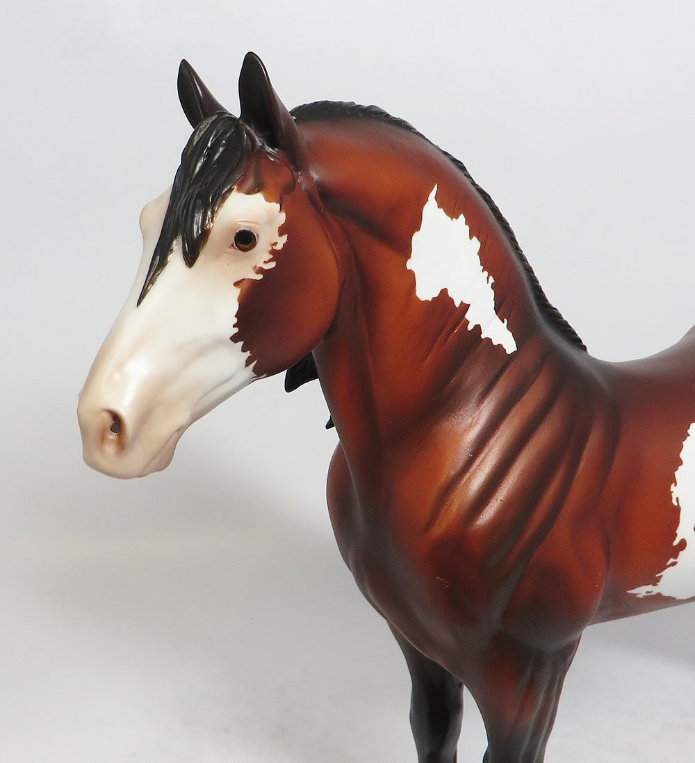 MALCOLM-OOAL BAY PAINT STANDING DRAFTER MIDWEST FAIR 2018