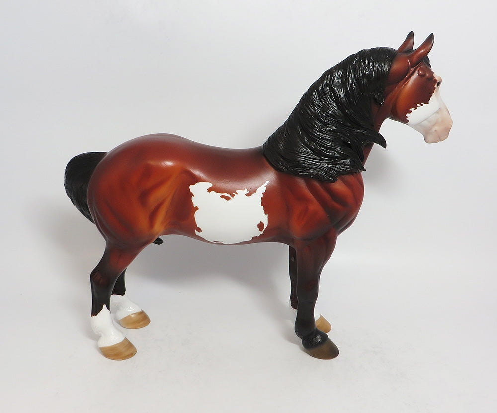 MALCOLM-OOAL BAY PAINT STANDING DRAFTER MIDWEST FAIR 2018