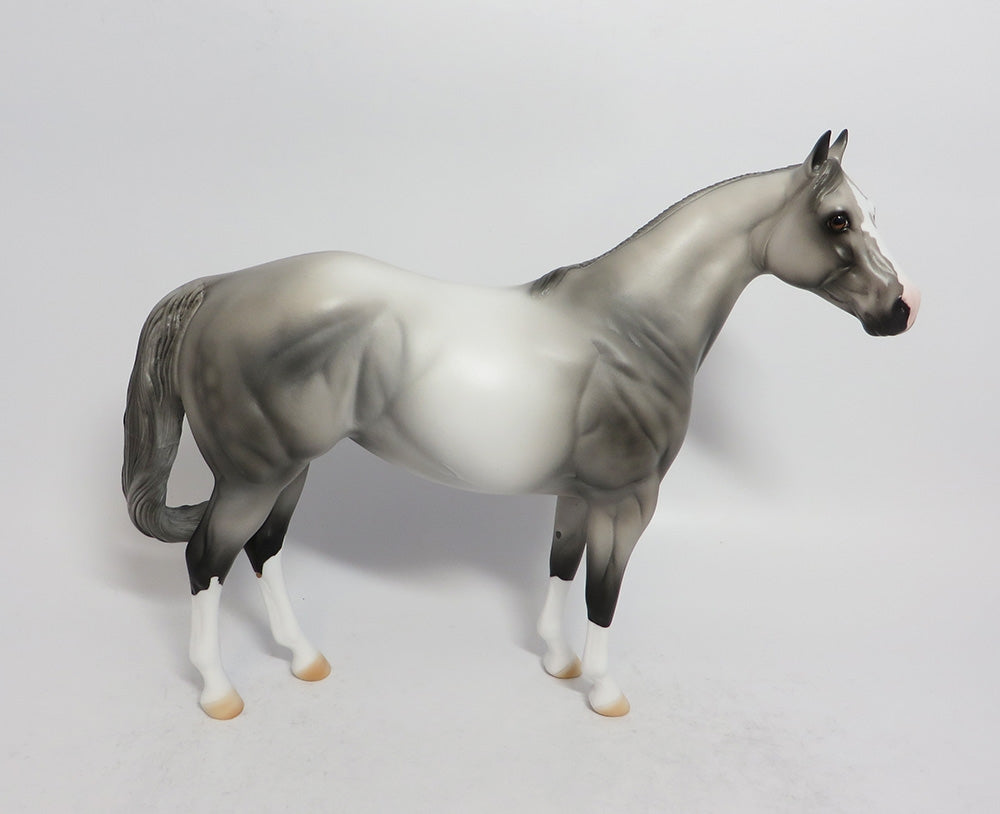 DORIAN GREY-OOAK GREY ISH MODEL HORSE MIDWEST FAIR 2018