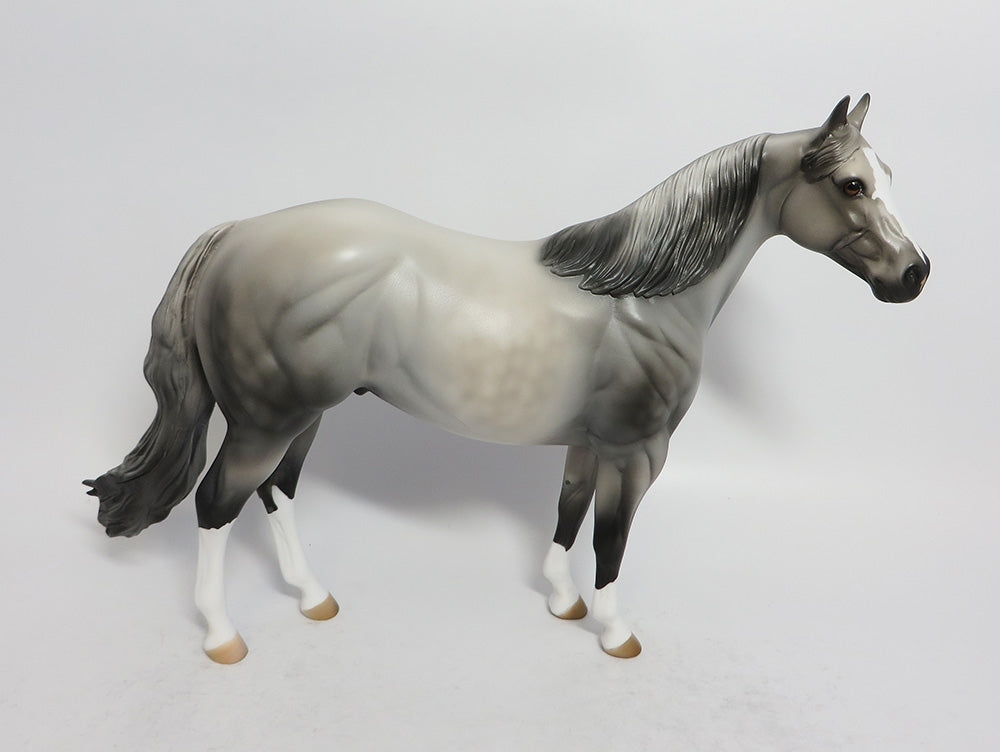 MISTY NIGHT-OOAK GREY ISH MODEL HORSE MIDWEST FAIR 2018