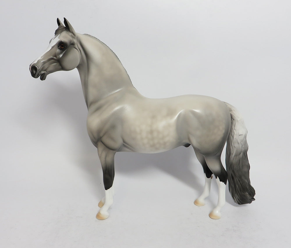 GETTIN' LIPPY-OOAK GREY MORDAN MODEL HORSE MIDWEST FAIR 2018