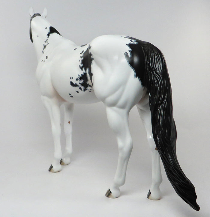 MASK-A-RADE-OOAK BLACK AND WHITE PAINT ISH SUGAR SKULL BY DAWN QUICK 9/9