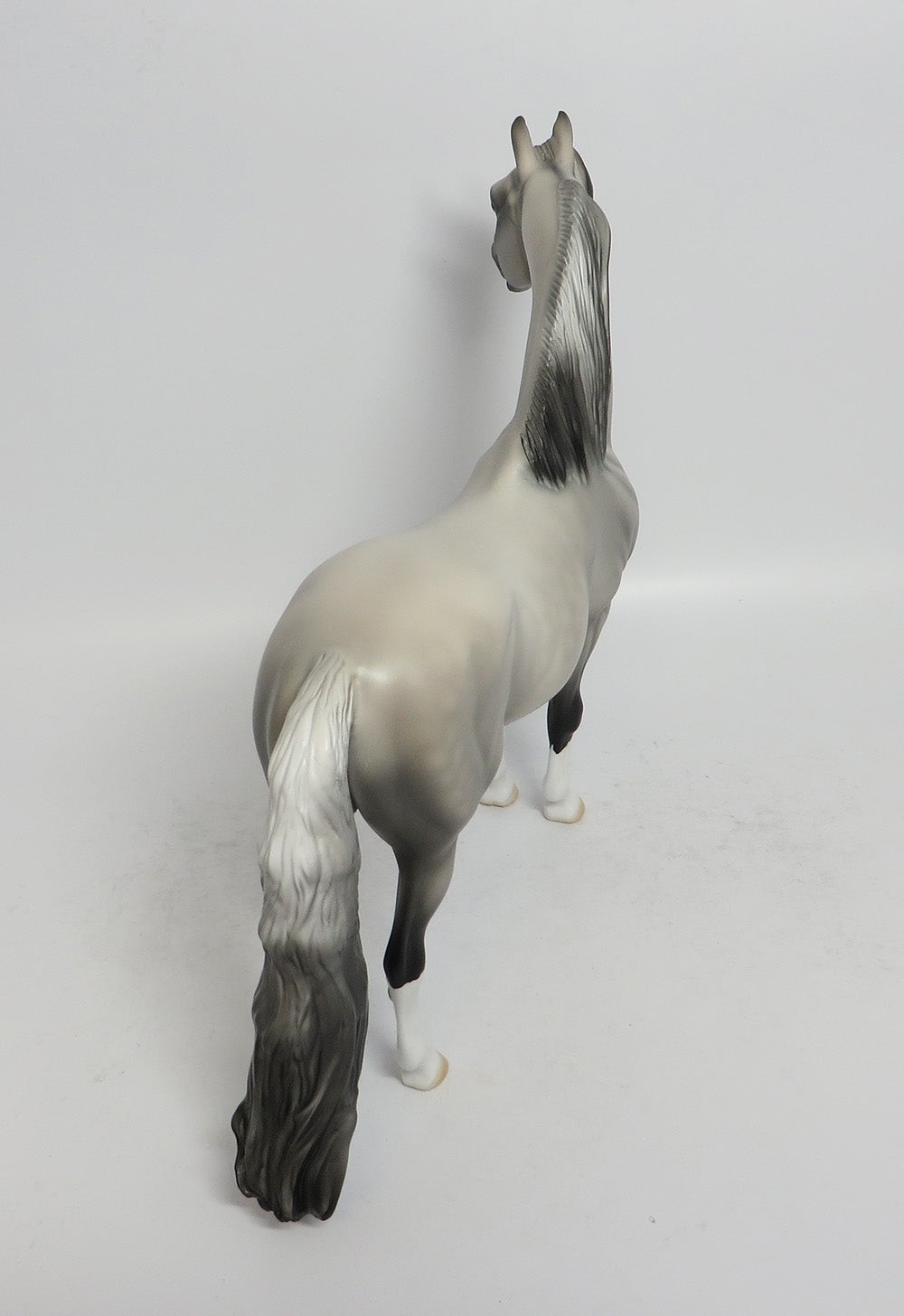 GETTIN&#39; LIPPY-OOAK GREY MORDAN MODEL HORSE MIDWEST FAIR 2018