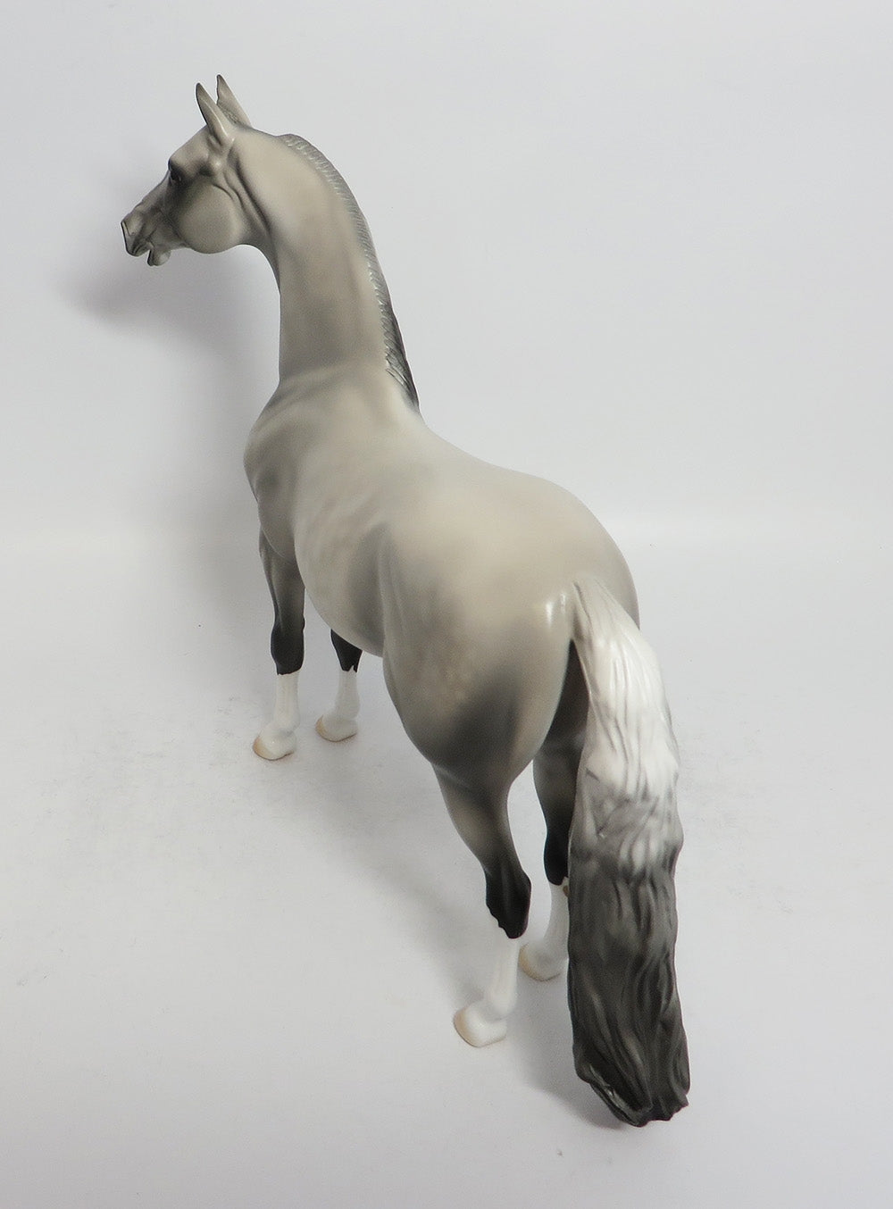 GETTIN&#39; LIPPY-OOAK GREY MORDAN MODEL HORSE MIDWEST FAIR 2018