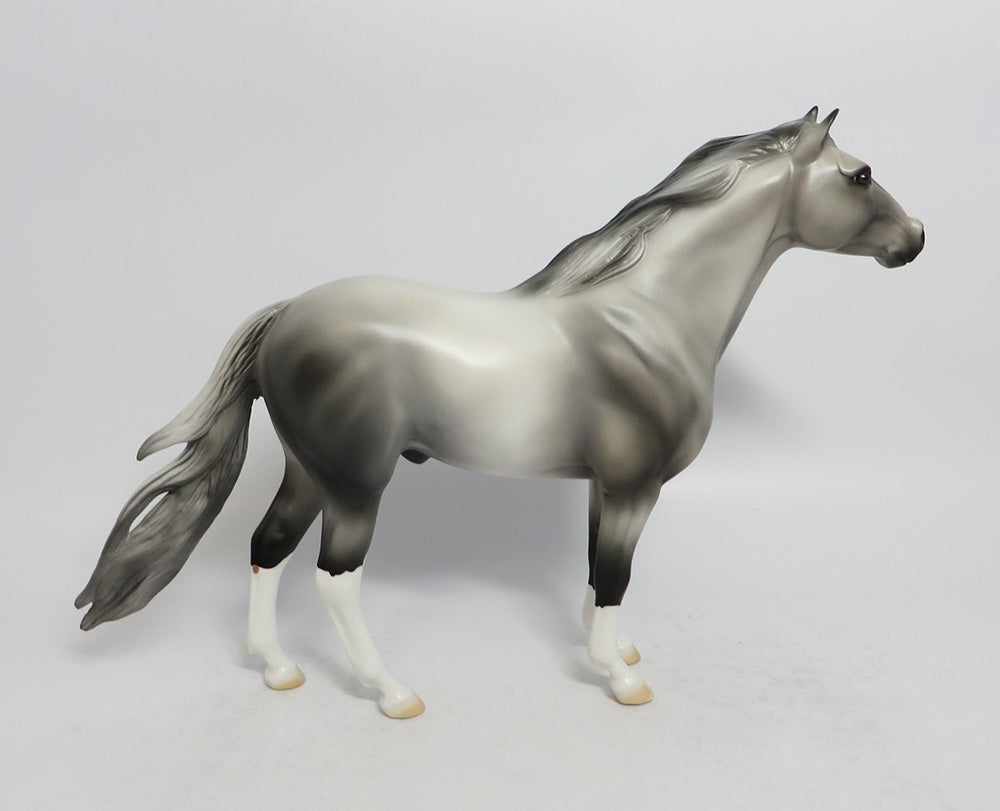 ASH-OOAK GREY MUSTANG MODEL HORSE MIDWEST FAIR