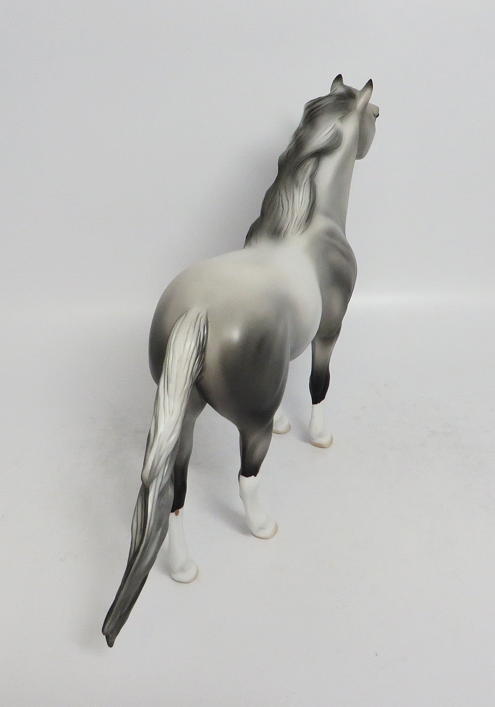 ASH-OOAK GREY MUSTANG MODEL HORSE MIDWEST FAIR