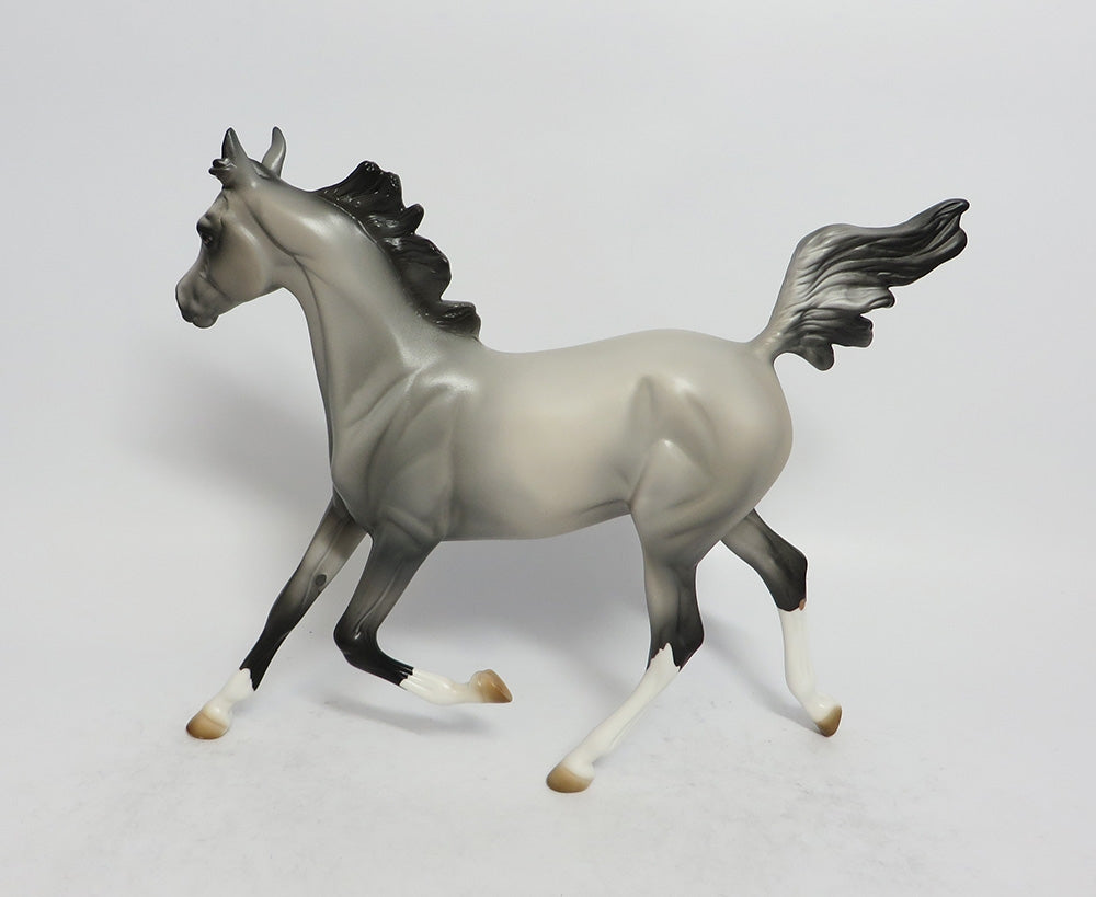 W&#39;KABI-OOAK GREY YEARLING MODEL HORSE MIDWEST FAIR 2018