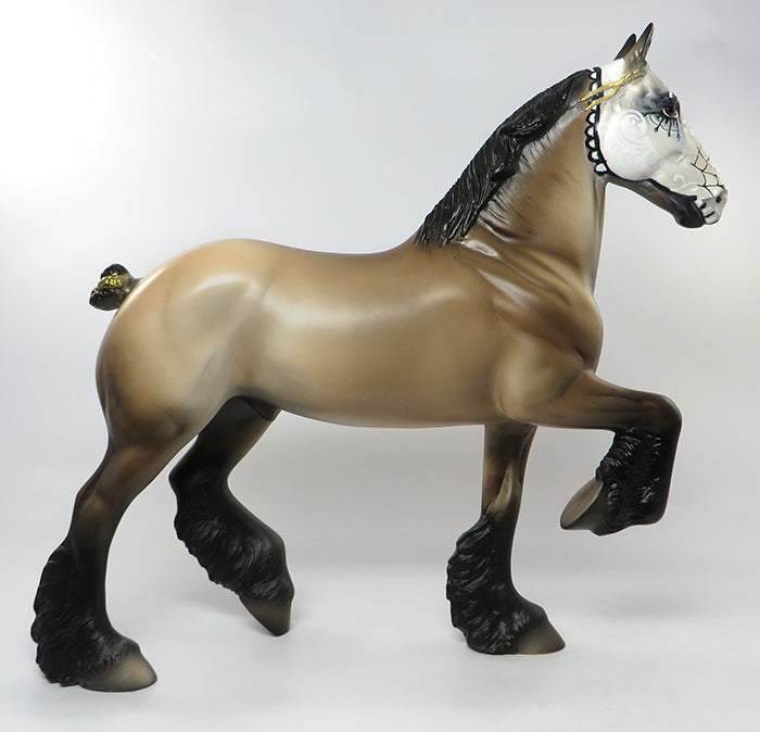 CHICA ARANA-OOAK BUCKSKIN TROTTING DRAFTER SUGAR SKULL MODEL HORSE 9/9
