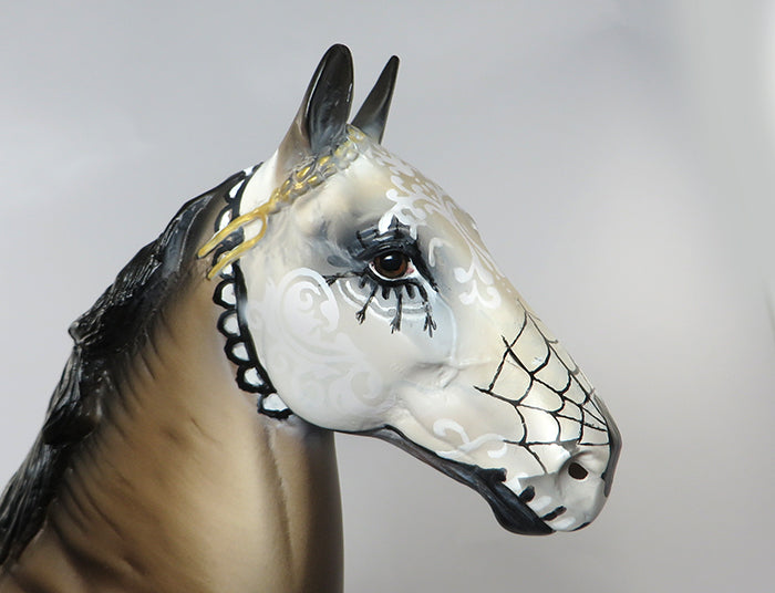 CHICA ARANA-OOAK BUCKSKIN TROTTING DRAFTER SUGAR SKULL MODEL HORSE 9/9