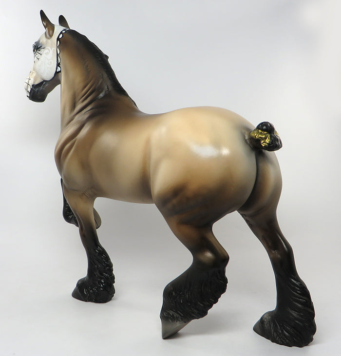 CHICA ARANA-OOAK BUCKSKIN TROTTING DRAFTER SUGAR SKULL MODEL HORSE 9/9
