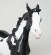 BLACK MODEL HORSE
