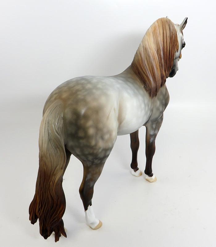 CURRINGTON-OOAK STAR DAPPLE CHESTNUT GOING GREY ANDALUSIAN MODEL HORSE 2/8