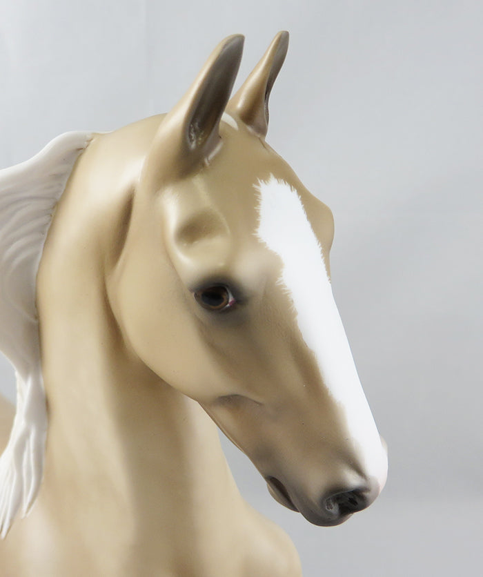 BARRANCA-OOAK PALOMINO SADDLEBRED MODEL HORSE 9/15