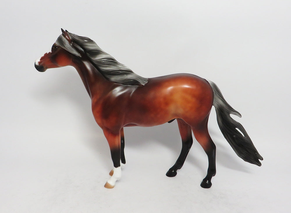 GOT MY WISH-OOAK SILVER BAY MUSTANG MODEL HORSE 3-9-18
