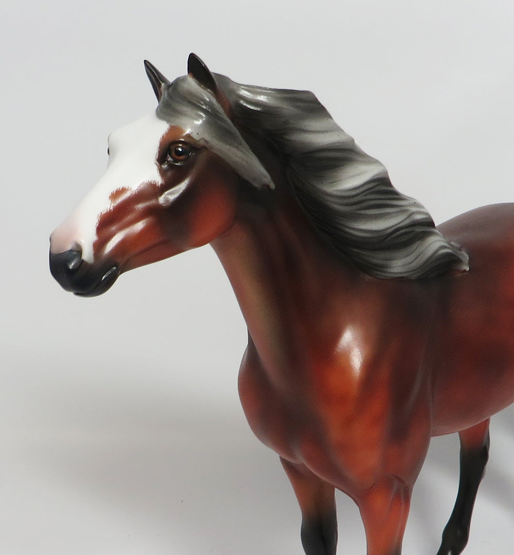 GOT MY WISH-OOAK SILVER BAY MUSTANG MODEL HORSE 3-9-18